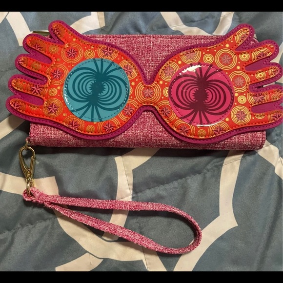 ISO these wallets! - Picture 2 of 2